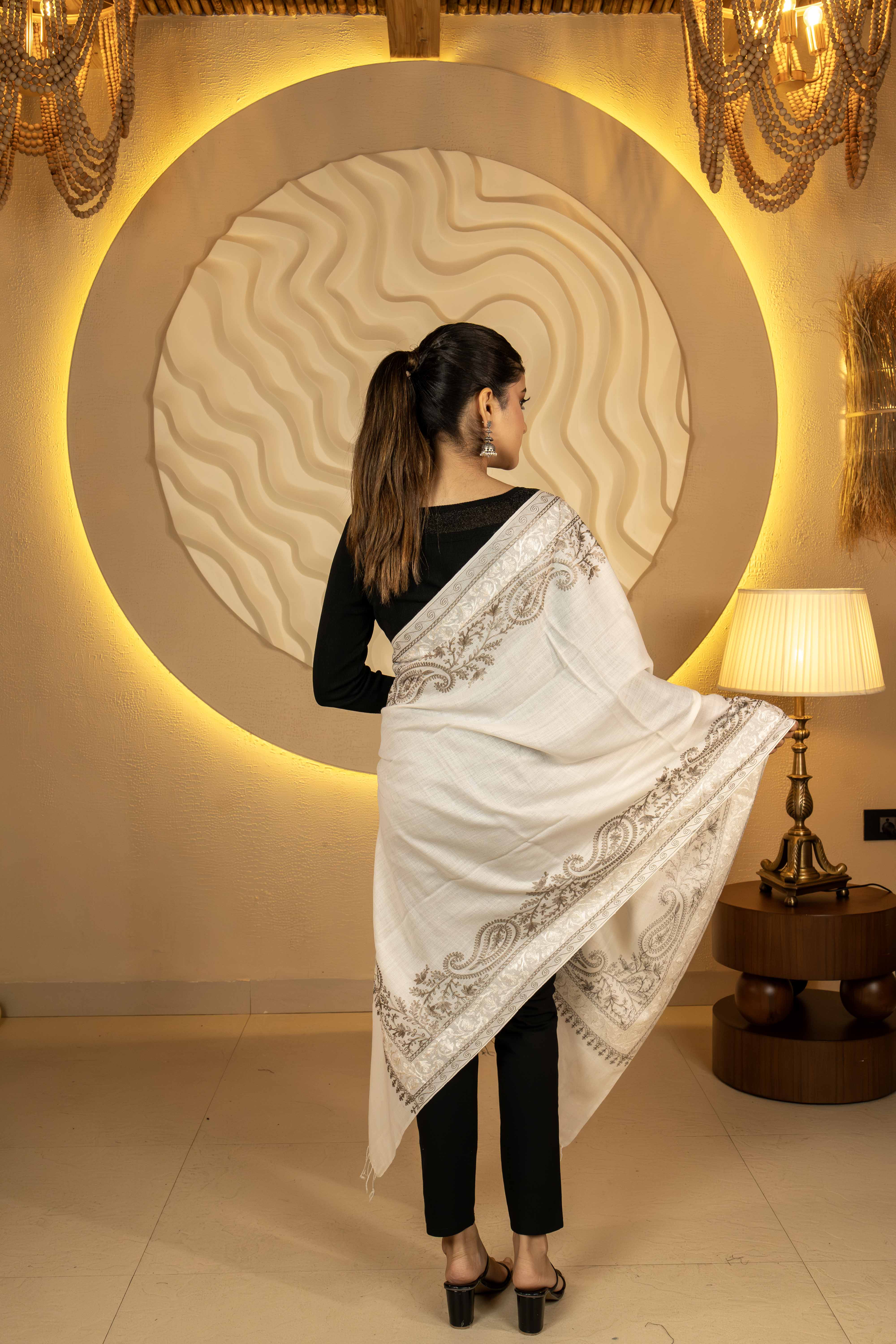 Aari Embroidered White Poly Wool Stole For Women